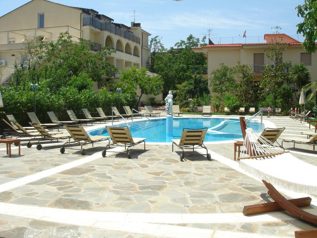 Hotel Sant'Agata SantʼAgata sui Due Golfi المظهر الخارجي الصورة